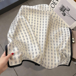 Uus 100% naturaalsest siidist ruudukujuline sall Naiste kaelapael Banaanisallid Naissoost suvine kaelasall Randmepehmendus Peaehe Sall &Uuml;mbris Rannik Real silk 65x65cm gray