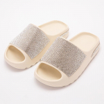 Naiste liugused Moeplatvorm Rhinestone Decor Slidesandaalid &Otilde;ues libisemiskindlad Rannasandaalid Uued naiste sussid 36-37 beež
