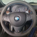 BMW E81 E90 Pack M Sport M3 E91 E92 E93 E87 E82 E88 X1 E84 t&auml;ismust nahast auto rooliratta punutis pehme nahast kate Red Thread