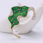 Blucome'i uue disainiga loominguline isikup&auml;rastatud lehtedega pross, strassivastane n&ouml;&ouml;pn&otilde;el Naiste ehtetarvikud roheline