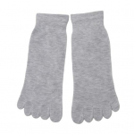 &Uuml;li&otilde;pilassokid Suure elastsusega higi neelavad mugavad libisemisvastased meeste sokid koju helehall v&auml;rv