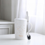 Keraamilised kruusid 12 t&auml;htkuju loomingulised kruusid lusikakaanega Must kruus portselanist Zodiac piima kohvitass joogin&otilde;ud paaridele kingitus 1 valge