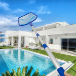 Basseini v&otilde;rgulehtede puhastusseade, basseini skimmeriv&otilde;rk, teleskoopne alumiiniumsulamist varras ja peenv&otilde;rk basseinide, spaade puhastamiseks (Pole+v&otilde;rk) One Size sinine