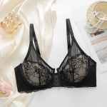 Seksikas must pitsiline naiste aluspesu, v&auml;ikese rinnaga push-up rinnahoidja, et v&auml;ltida longust ja v&auml;hendada rinna suurust 90D