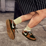 Air Jordan Low SE 'Black Light British Tan' 42