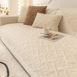 Pehmed talvised soojad pl&uuml;&uuml;sist diivanikatted. W90 x L210cm 1pc beež