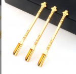 1 tk Roostevabast terasest lusikas, r&otilde;ngaslabidaga uudne lusikas, metallist minisegamine kohvis v&otilde;i tees kuld