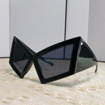 1 tk &uuml;lisuured kassisilmade p&auml;ikeseprillid naiste suure raamiga 2024 luksusbr&auml;ndi Shield punk p&auml;ikeseprillid naistele tuulekindlad prillid UV400