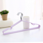 Kastke plastmassist riidepuu soontega libisemiskindla kuivatusriidepuuga &uuml;hiselamu &uuml;li&otilde;pilaste rippuvate riiete tugi t&auml;iskasvanute rippuv riidepuu high quality/10pcs lilla