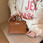 Uus ehtsast nahast teise p&otilde;lvkonna kott Mini kott peopesaprinteriga veisenahast &uuml;he &otilde;laga naiste ristkehaga kott Klassikaline moodne ja mitmek&uuml;lgne 21cm+box with silk scarf