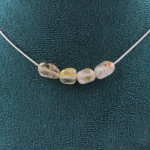 Pierres et Min&eacute;raux. Collier 4 perles Quartz &agrave; Rutile dor&eacute; du Br&eacute;sil Chaine en acier Collier femmes, hommes. Taille personnalisable.