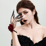 P&auml;rlikaelakee Mitmekihiline Halloweeni Tume Kaelakee Naiste Helmes Verine Narmastega Roosi&otilde;ie Krae See details