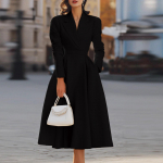 Naiste moekas &uuml;hev&auml;rviline prantsuse V-kaelusega elegantne v&ouml;&ouml;kohast liibuv salendav pidulik &otilde;htukleit S must