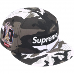 Supreme Shopi karbikujuline logo New Era (Pariis) Snow Camo 7 5/8