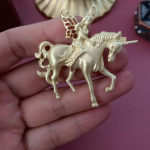 Blucome kuldsed mattmetallist abstraktsed portreeprossid naistele vanad lihtsad rinnan&otilde;elad Horse and Angle valge