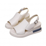 1 paar pol&uuml;uretaanist naiste sandaalid Slip-on stiilsed platvormiga kiilutud rannasandaalid 42