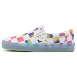 Vans Classic Slip-On Cultivate Care Unisex tossud Mitmev&auml;rvilised VN000XG88MC
