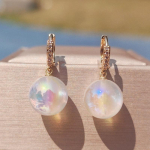 Korea trendikas valge l&auml;ikiv &uuml;mmargune imitatsioon p&auml;rlitest rippk&otilde;rvar&otilde;ngad naistele mood tsirkoon k&otilde;rvar&otilde;ngad ehted peo aksessuaarid valge