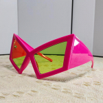 1 tk &uuml;lisuured kassisilmade p&auml;ikeseprillid naiste suure raamiga 2024 luksusbr&auml;ndi Shield punk p&auml;ikeseprillid naistele tuulekindlad prillid UV400