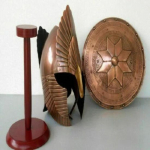 18GA keskaegne Lord of the Ring Shield ja Helmet W Wooden Stand Kiivri koopia