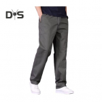 Meeste p&uuml;ksid sirge laia jalaga &uuml;hev&auml;rvilised taskud, n&ouml;&ouml;bid, t&otilde;mblukk, siledad, kiiresti kuivavad t&auml;navar&otilde;ivad, pikad p&uuml;ksid M must