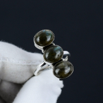 Naturaalsest labradoriidist reguleeritav 925 h&otilde;bedane s&otilde;rmus &ndash; sobib USA suurustele 6&ndash;10 &ndash; k&auml;sitsi valmistatud Boho ehted naistele ja meestele, s&otilde;brap&auml;eva kingitused Adjustable must