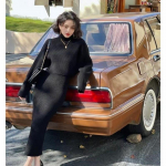 Kuulsuste esmaklassiline talvine kaheosaline komplekt Hepburn Prantsuse &otilde;rn kootud alumine kampsun, pikkade varrukatega pullover kampsun naiste kleit One Size must