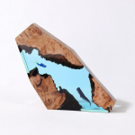 Koobasvaalade sukelduja lauakaunistus Merekunst k&auml;sit&ouml;&ouml; T&auml;ispuidust vaigust lamp S&uuml;nnip&auml;evakingitus Ehted Kaunistus Kodukaunistus