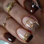 24 tk. l&auml;ikiv keskmine ruudukujuline k&uuml;&uuml;ntele pressitud prantsuse stiilis kunstk&uuml;&uuml;ned s&auml;delevad korduvkasutatavad kunstk&uuml;&uuml;ned naistele