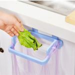 Pr&uuml;gikotihoidja klaasipuhastid k&ouml;&ouml;gikapi riidepuu riiul ukse kohal rack lati v&auml;rv: juhuslik