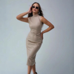 Puusa kattev l&otilde;hikuga kleit naistele k&otilde;rge kaelusega varrukateta taljet r&otilde;hutava PU-nahast seelikuga M