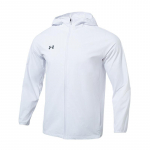 Under Armour &uuml;hev&auml;rvilise logoga lukuga kapuutsiga tuulejope Unisex Joped Valge 24600410-100 L