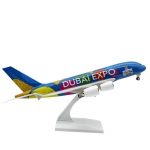 1/240 m&otilde;&otilde;tkavas mudellennuk Emirates A380 Dubai Expo v&auml;rvimismasin Lennukimudelid Vaik 30CM Lennukid Kogutav alusega