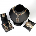 Kullav&auml;rvi pruudi pulma ehete komplektid naistele &uuml;mmargune kristallist k&auml;ev&otilde;ru s&otilde;rmus k&otilde;rvar&otilde;ngas kaelakee Arabesque bijoux punane