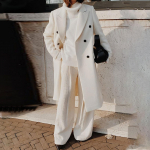 Kahepoolne ka&scaron;miirmantel naistele, keskmise pikkusega, &otilde;huke ja talvevillane naiste mantel L valge