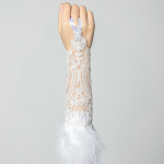 Naiste pitsist sulgedest pikad s&otilde;rmedeta kindad gooti v&otilde;rk mansett Pulmad Halloween must