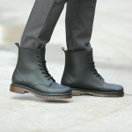 Meeste vihmasaapad Mustad Chelsea saapad meestele Paeladega PVC Veekindlad Pahkluusaapad Vihmase ilma meestekingad Vihmasaapad Botas Hombre 6.5