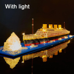 Titanic laevamudel laste m&auml;nguasjad s&uuml;nnip&auml;evakingitus kokkupandav ehituskloss plastikkloss lambiga m&auml;nguasi Titanic ehituskloss m&auml;nguasi brown