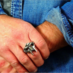 Hip Hop MF DOOM maski s&otilde;rmused meestele Gladiaator punk stiilis Egiptuse vaarao meess&otilde;rmus Klassikaline retro ehted peoaksessuaarid 13