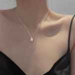 925 Sterling Silver Doudou Light Luksuslik Ni&scaron;&scaron; Disain Ebaregulaarne Looduslik Magevee P&auml;rli kaelakee Sense Clavicle kett