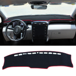 Auto armatuurlaua kattematt Hyundai Tucson NX4 2022 2023 armatuurlauale p&auml;ikesevari padjavaibad UV-vastase padja sisemus Black Side black