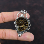 Ammoniidi fossiil ripats V&auml;&auml;riskivi ripats V&auml;&auml;rikas ripats 925 Sterlingh&otilde;be ripats Ammoniidi fossiil ehted K&auml;sitsi valmistatud ripats Kihlumiskingitus