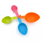 4 tk/komplekt Lemmikloomatoidu k&uuml;hvel - Vastupidav plastikust m&otilde;&otilde;teklaas koertele, kassidele ja lindudele - Saadaval erinevad suurused