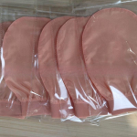 Siidist kooriv n&auml;opesu ilur&auml;tik pehme kooriv nahavanniskraber siidist vannin&auml;opesukindad