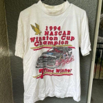1994. aasta NASCAR Winston Cupi t&scaron;empionid Dale Earnhardt 90ndate Unisex T-s&auml;rk S