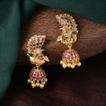 Naiste disainer Jhumki k&otilde;rvar&otilde;ngad kullatud CZ paabulinnu p&auml;rli ja v&auml;rviliste kividega