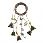 Uksenupp n&otilde;iakell Kodukaitse K&auml;sitsi valmistatud rippuv messingist kellukell rotangist p&auml;rja n&otilde;iakunsti ukseriide