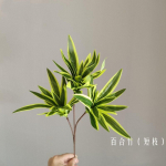 Kunstlik palmipuu k&otilde;rgekvaliteediline loominguline simulatsioon taim potikaunistusega v&otilde;ltslilled 3 pead kilpkonna selja lehtedega j&otilde;ulutarbed