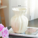 Prantsuse keraamiline reljeefvaas elutoa lillekompositsioon kergluksus h&uuml;dropoonika arenenud tunnetus prantsuse retro kreem &otilde;hu k&auml;es kuivatatud