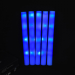 30 tk RGB LED helendav vahtpulk Hulgim&uuml;&uuml;k V&auml;rvilised LED helendavad pulgad Cheer Tube Tume Valgus S&uuml;nnip&auml;ev Pulmapidu Tarvikud No Customized